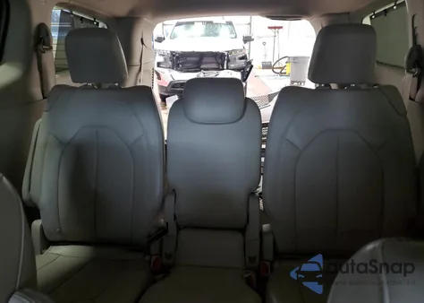 2018 Chrysler Pacifica Touring L из США, поврежденный, VIN 2C4RC1BG0JR194230